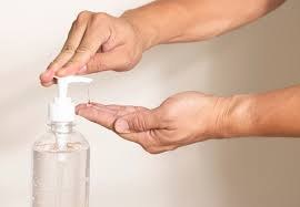 maos-utilizando-alcool-em-gel.jpg